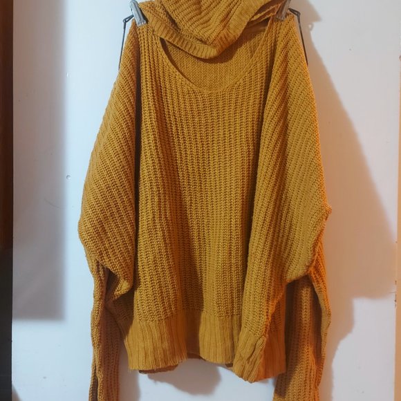 Orange Knitted XL Sweater with Hood - Picture 2 of 5